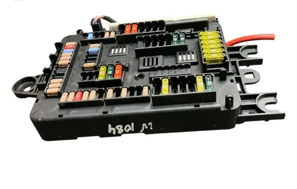BMW 1 F20 F21 Fuse module 926111102 6114V8
