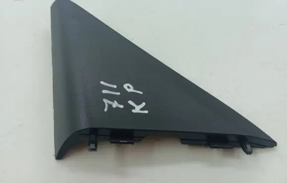 Opel Mokka B Front door glass trim molding 9835152480 00240447