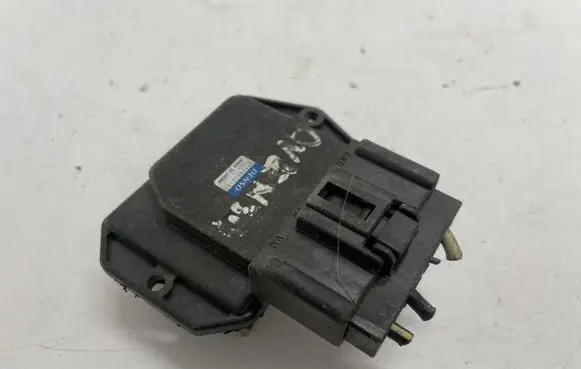 Toyota Avensis T270 Heater blower fan relay 4993002121