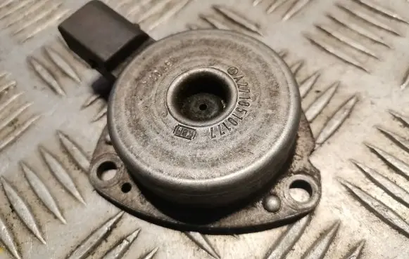 Mercedes-Benz C W203 Camshaft pulley/ VANOS 2710510177