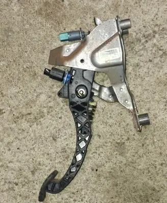 Renault Scenic III - Grand scenic III Clutch pedal 465030036R