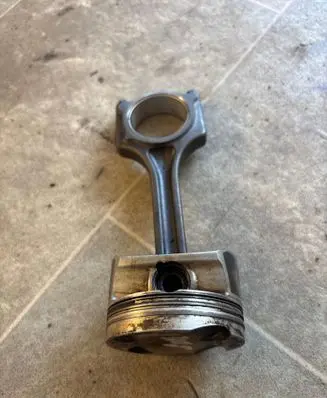 Peugeot 3008 I Connecting rod/conrod 