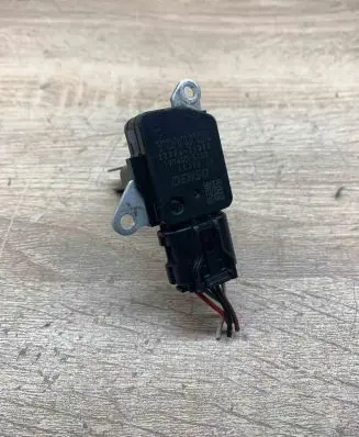 Lexus IS 220D-250-350 Mass air flow meter 2220431020 1974005150