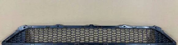 Hyundai Tucson TL Front bumper lower grill 86561-D7000