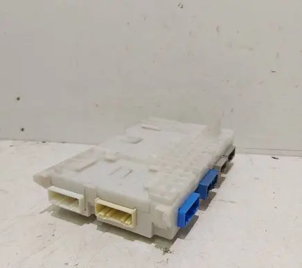 Mazda 3 II Fuse module BDG767560F