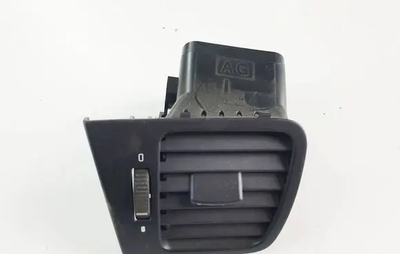 Subaru Legacy Dashboard side air vent grill/cover trim
