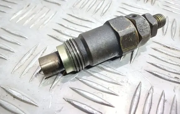 Mazda 626 Fuel injector H711500