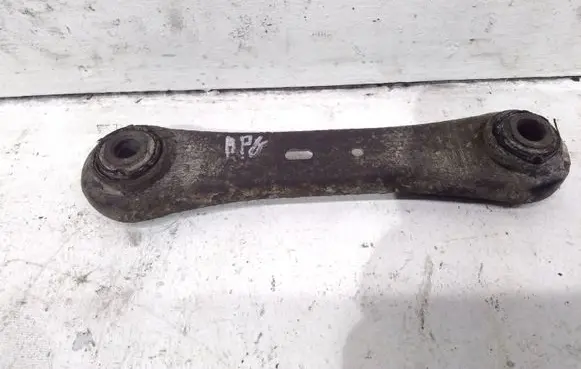 Rear control arm