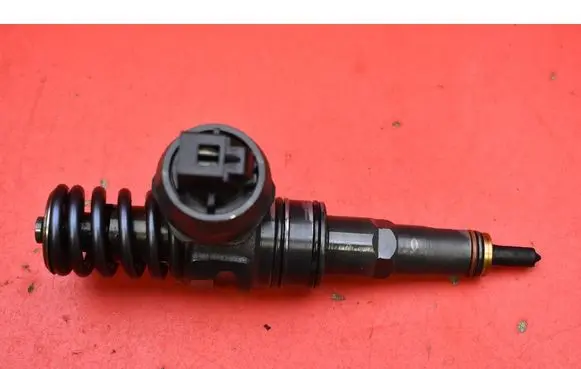 Seat Altea XL Fuel injector 038130073AG