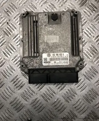 Volkswagen Golf Cross Engine control unit/module 03C906032Q 03C906032C 0261201768
