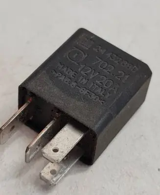 Opel Zafira A Other relay 24432680 70221 P1336F30