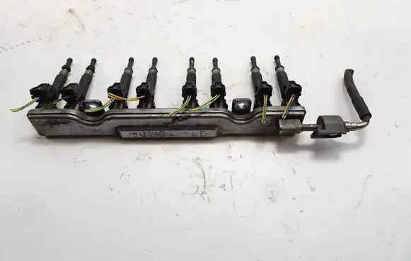 Nissan Juke I F15 Fuel injectors set 1140107 10370