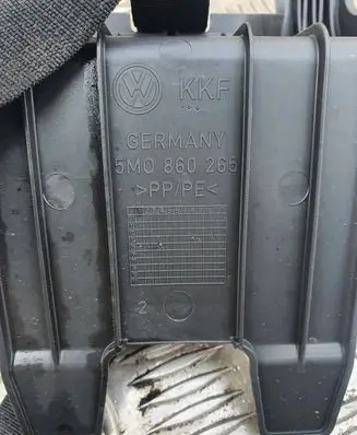 Volkswagen Golf Plus Other trunk/boot trim element 5M0860265