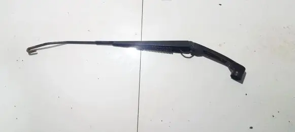 Mitsubishi Outlander Front wiper blade arm