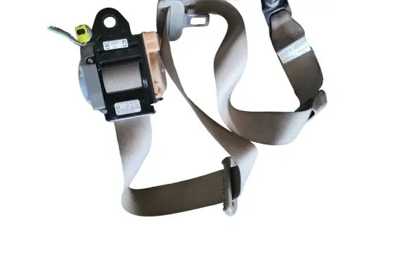 Mazda CX-7 Front seatbelt 0436046 E223