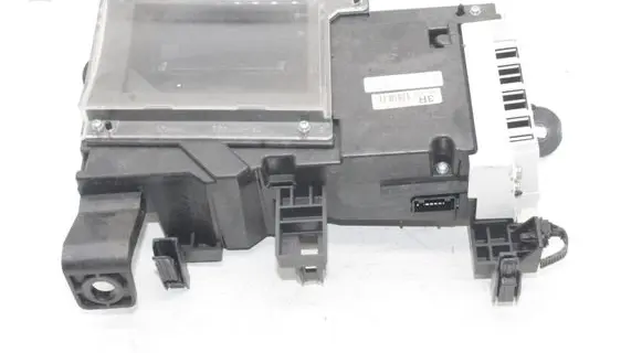 Toyota Prius+ (ZVW40) Screen/display/small screen 8310847030