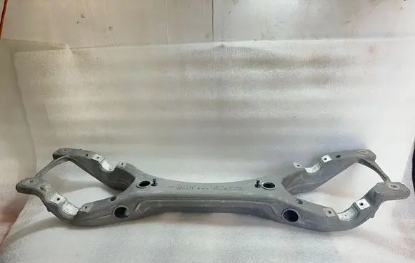 Volkswagen Touareg I Rear subframe 7L8512369