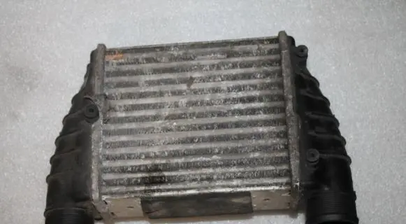 Audi A4 S4 B7 8E 8H Intercooler radiator 8E0145806M