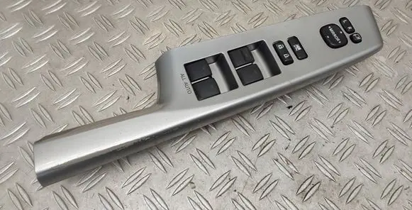 Toyota Prius+ (ZVW40) Electric window control switch 7423247240