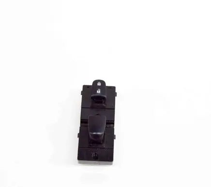 Nissan Qashqai Electric window control switch