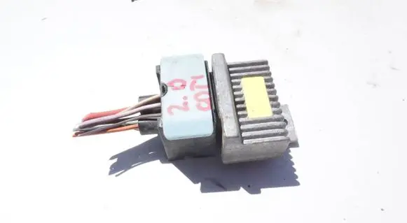 Opel Vivaro Glow plug pre-heat relay SKO62402