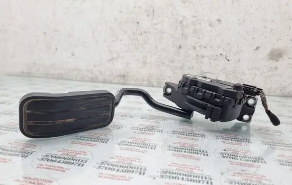 Volkswagen Sharan Accelerator throttle pedal 7M3721603D