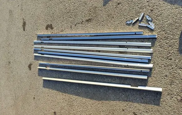 Volkswagen Multivan T5 Rear seat guide rail 7H5883388B 7h5833161h