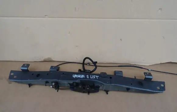 Nissan Qashqai Top upper radiator support slam panel
