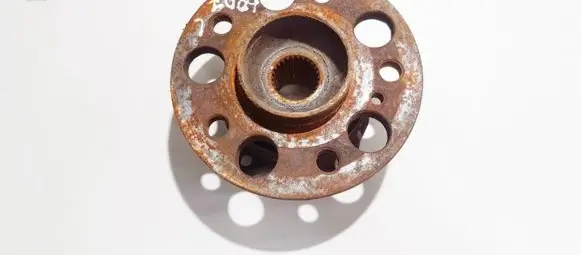 Mercedes-Benz C AMG W204 Rear wheel hub