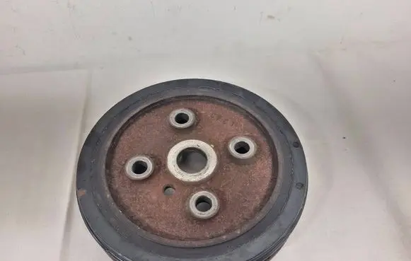 Volvo XC70 Crankshaft pulley 31258122