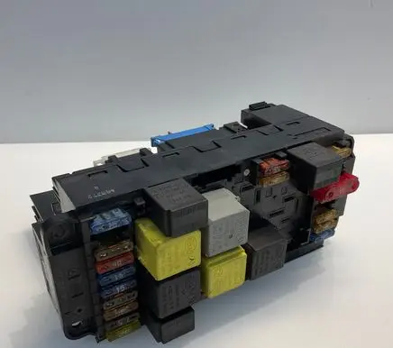 Mercedes-Benz C W203 Fuse module 2095451001 5DK00848501 A2095451001