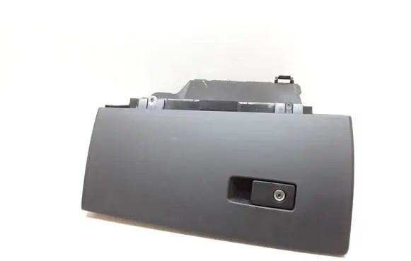Volvo V70 Glove box 31305492