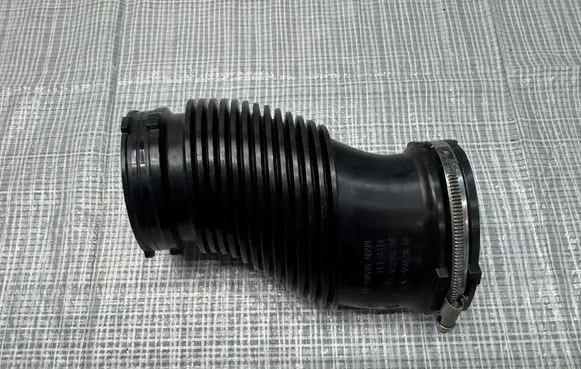 Jaguar F-Pace Air intake hose/pipe KK8M9R504AC
