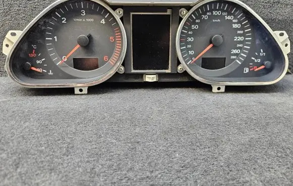 Audi A6 S6 C6 4F Speedometer (instrument cluster) 4F0920932 4F0910930C 503000734201