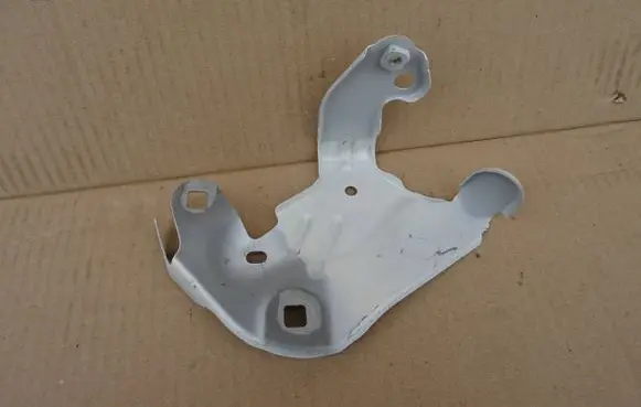 BMW X1 U11 Fender mounting bracket 9883407 34524