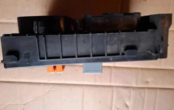 Volkswagen Touran I Fuse module 1K0937124K 014189861