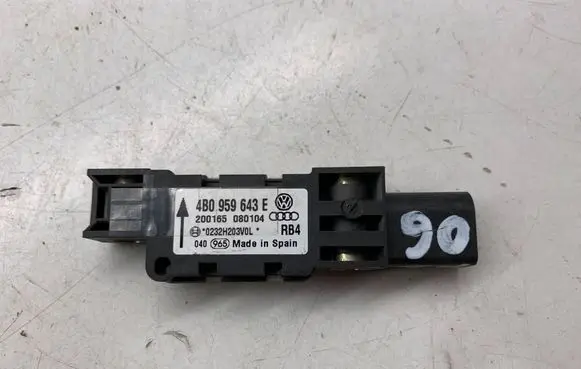 Audi A3 S3 8P Airbag deployment crash/impact sensor 4B0959643E 0232H203V0L 200165080104