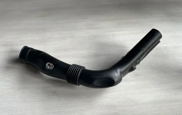 Volvo V70 Air intake hose/pipe 8674836