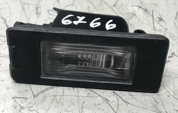 Opel Zafira C Number plate light 13590043