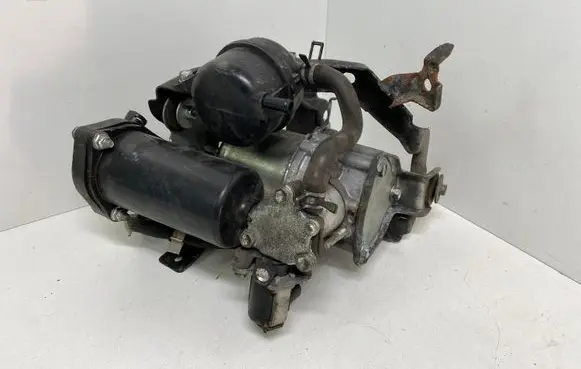 Toyota Land Cruiser (J150) Air suspension compressor/pump 
