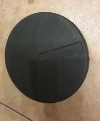 Volkswagen Golf I Original wheel cap 321601151D