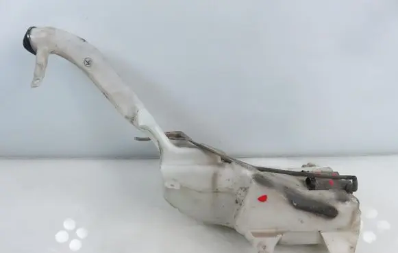 Toyota RAV 4 (XA20) Windshield washer fluid reservoir/tank 060851045