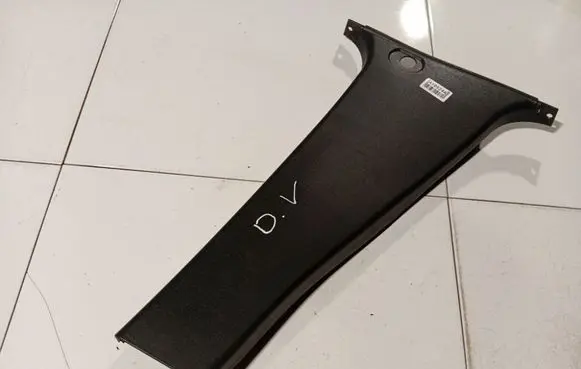 Mercedes-Benz A W169 (B) pillar trim (top) A1696920222