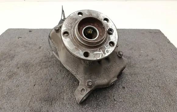 BMW 3 F30 F35 F31 Front wheel hub 6853819