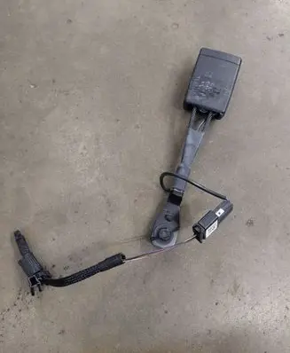 Opel Insignia A Front seatbelt buckle 13327470