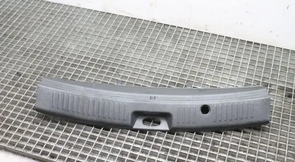 KIA Sorento Centre console side trim rear 857702P000