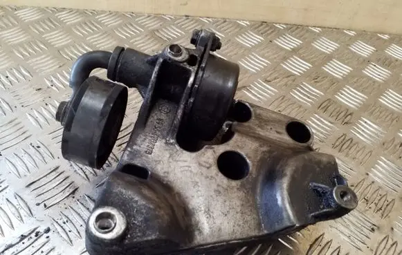 BMW 3 E46 A/C compressor mount bracket 64557787319