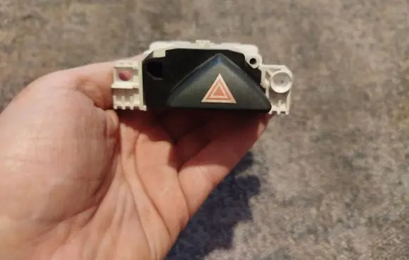 Ford Focus Hazard light switch 2M5T13A350AA 301104