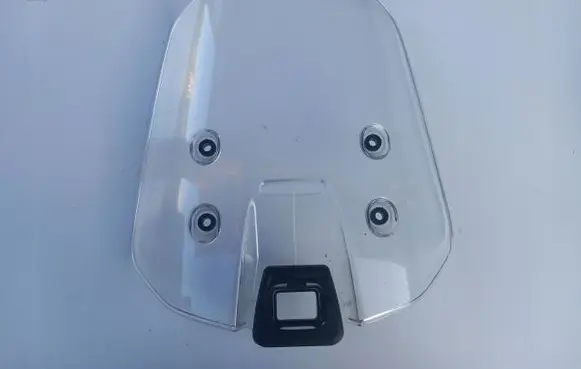 Suzuki Grand Vitara II Front windscreen/windshield window
