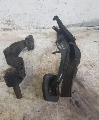 Mercedes-Benz Vaneo W414 Pedal assembly 